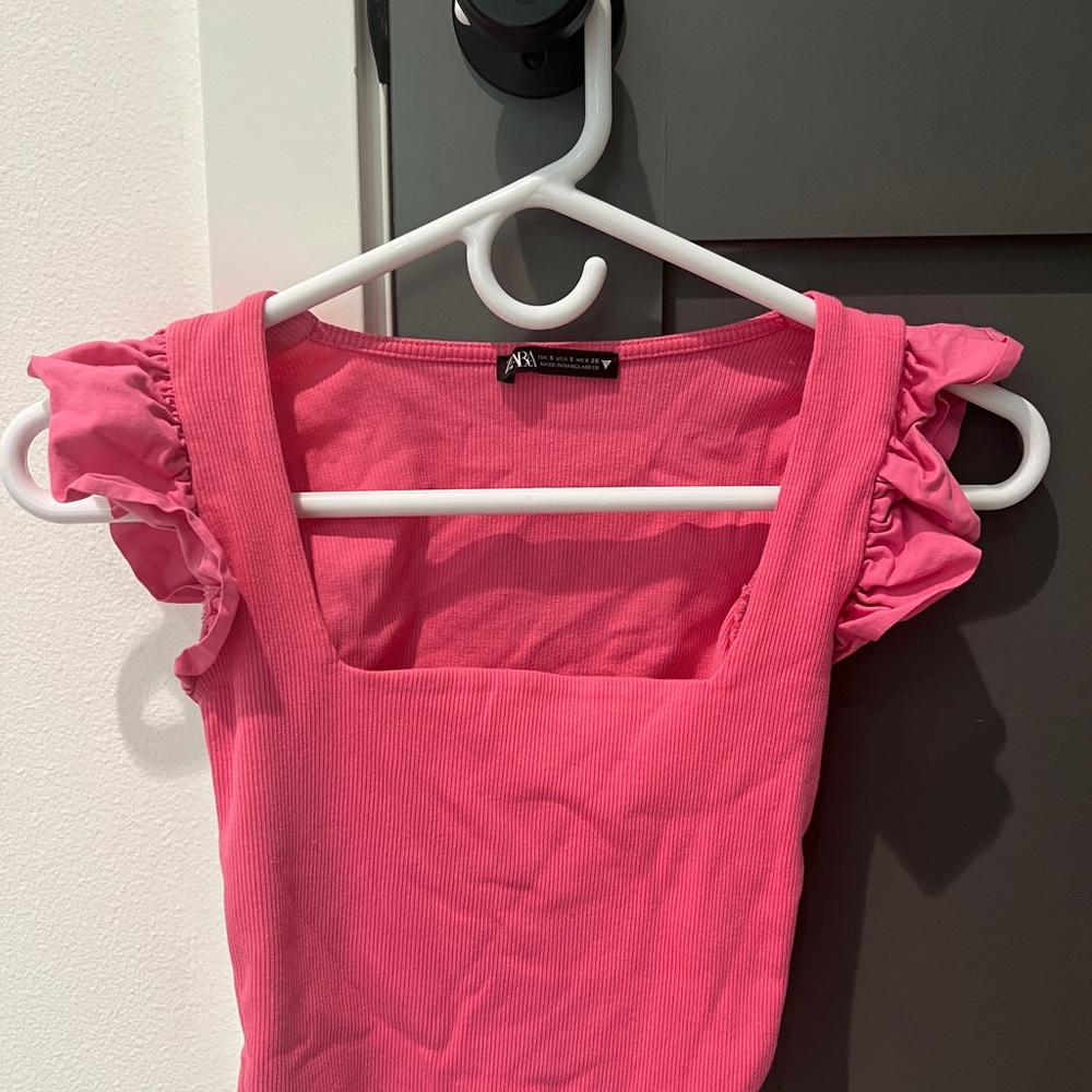 Zara Fuchsia Short Sleeve Top with Ruffles